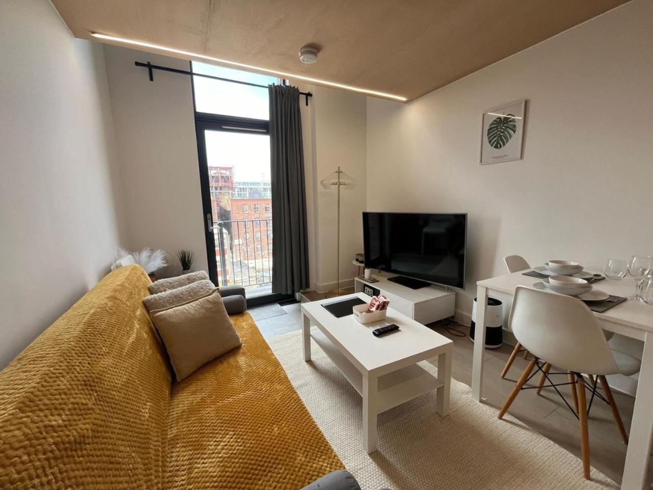 Modern 1-Bed Duplex+Balcony Apartment Manchester Exterior foto